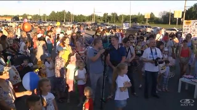 "Большой город". Участники "Парада колясок-2016" 18.07.2016 смотреть онлайн