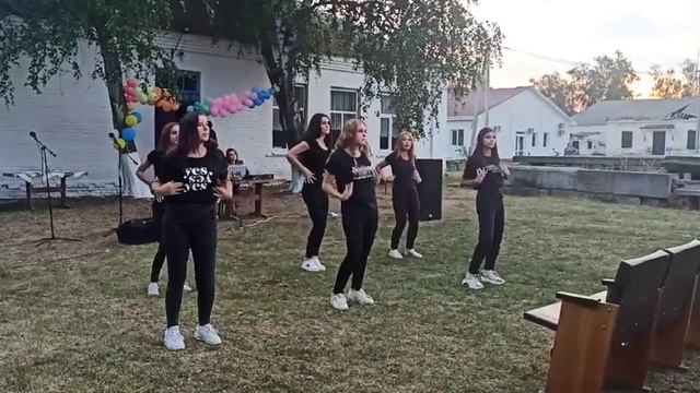 Современный танець под песню - Rampampam смотреть онлайн