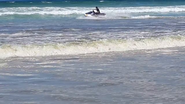 Yamaha gp800 jetski wave jumping смотреть онлайн
