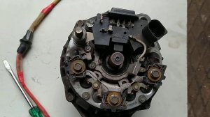 ищите причину просадки напряжения.