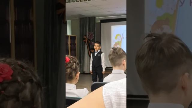 Мотя рассказывает "Бородино" смотреть онлайн