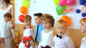 Песню воспитателям поют дети на выпускном утреннике 2015 "Самолётик детства" . Муз рук Максюта Г  В