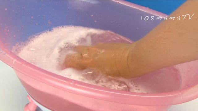 Меняем Подгузник Беби Бон Не Хочет Мыться Мультики Как Мама Играет в Куклы 108мама тв смотреть онлайн