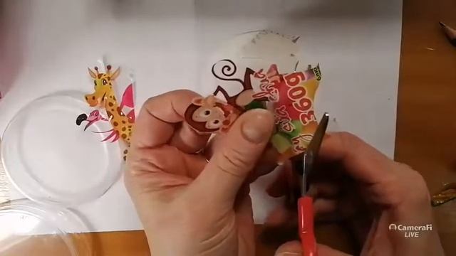 Из крышки от сметаны делаем "Елочную игрушку - веселушку"/ поделки из бросовых материалов! смотреть онлайн