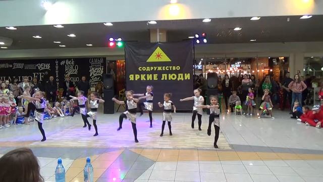 ШКОЛА ТАНЦА И ВОКАЛА DIAMONDS - Танцевальный фестиваль АМПЛИТУДА 2018 смотреть онлайн