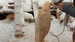 орел из дерева резьба бензопилой лесная мебель. скульптура из дерева