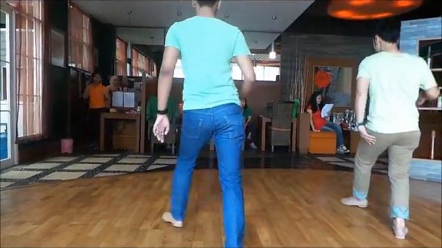 Broken Angel Line Dance (Demo) смотреть онлайн