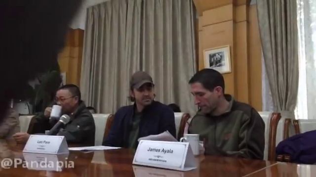 20170221 Lee Pace with Pandas 12 named as panda ambassador in Chengdu смотреть онлайн