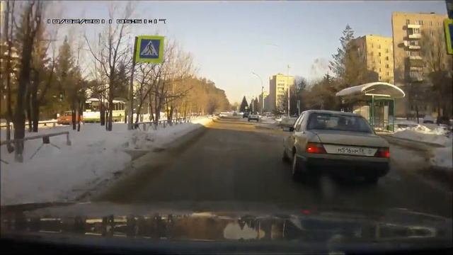 Мерс в сугроб.wmv смотреть онлайн