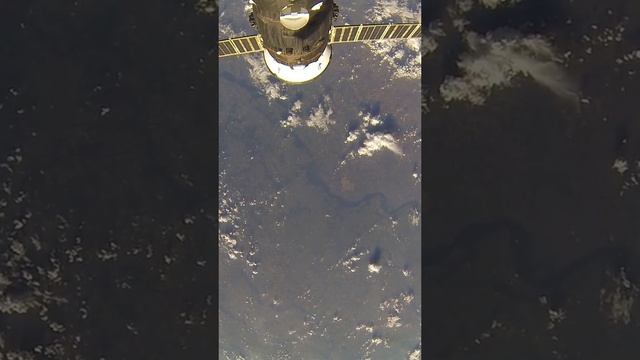 Земля с МКС смотреть онлайн