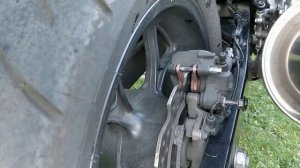 NC 750s aizmugurējo bremžu kluču maiņa, замена задних тормозных колодок, rear brake pads replacemen