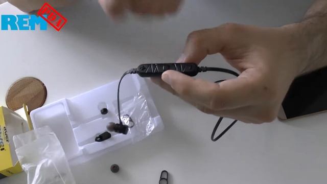 Обзор беспроводных наушников Awei A920BL смотреть онлайн