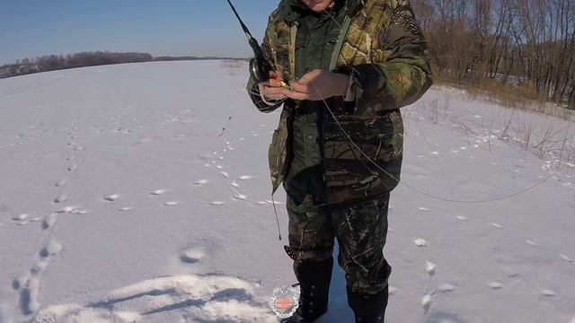 Река Ока . Рыбалка в глухозимье ! Крупная плотва? смотреть онлайн