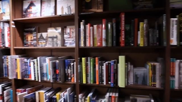 РУКИ ПРОЧЬ ОТ КНИЖНЫХ ОБЛОЖЕК смотреть онлайн