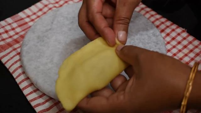 ಗಣೇಶ ಚತುರ್ಥಿಗೆ ಕರಿ ಕಡುಬು ಮತ್ತು ಮೋದಕ | ಬಾಯಲ್ಲಿ ಕರಗುವ ಕಡುಬು | kadubu and steamed modaka | смотреть онлайн