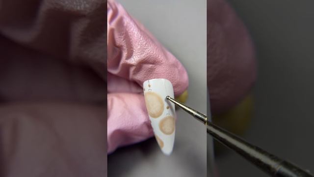 МК дизайн ногтей "ЕЛОЧНЫЕ ШАРЫ" ❄️ РИСУЕМ ЕЛОЧНЫЕ ИГРУШКИ. #дизайнногтей #ногти #ногтидизайн смотреть онлайн