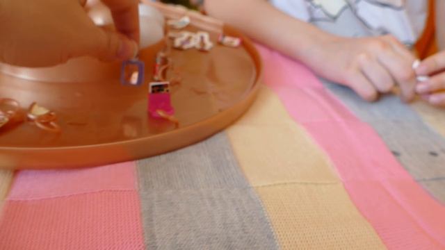 ♥VLOG/БОЛЬШОЙ ЗОЛОТОЙ ШАР ЛОЛ! Оригинал. LOL Big Surprise! Giant LOL смотреть онлайн