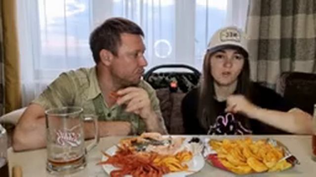 Купили новую колонку JBL Boombox 2. Распаковка. Мукбанг. Вкусная закуска. У Насти блохи. смотреть онлайн