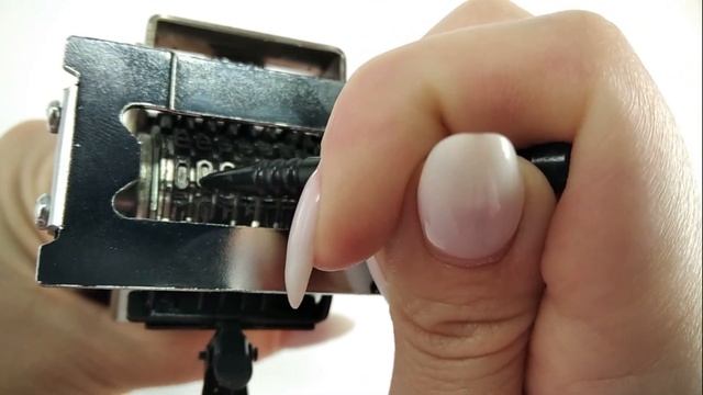 Как настроить цифры и разряды на нумераторе страниц Deskmate