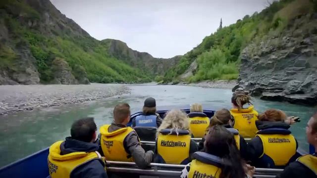 Как правильно развлекать туристов смотреть онлайн