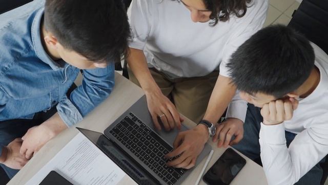 ТОП 5 ПРОФЕССИЙ ДЛЯ СТАРТА В АЙТИ смотреть онлайн