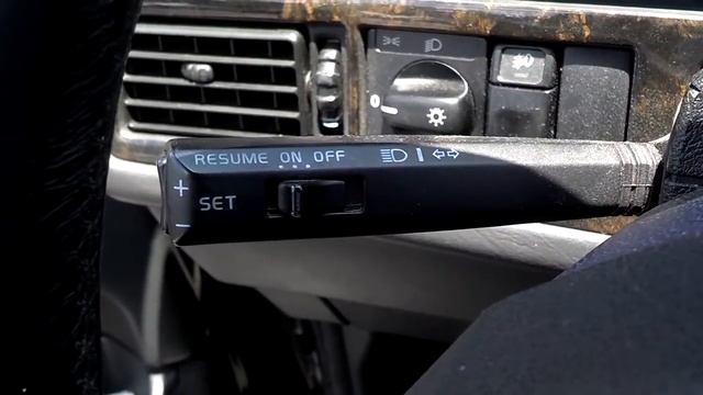 How to operate the cruise control in the Volvo 850, S70, V70, 960 and V90 - VOTD смотреть онлайн