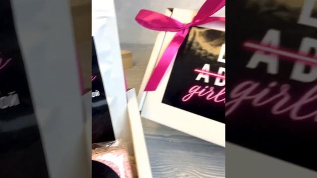 Подарочный набор девушке на 8 марта и день рождения GirlBoss с кружкой смотреть онлайн