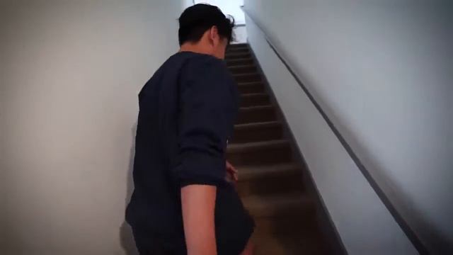 73 Questions With Guava Juice but everytime something weird happens, the audio gets (more) distorte смотреть онлайн