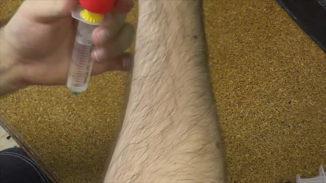 как набрать клей титан в шприц смотреть онлайн