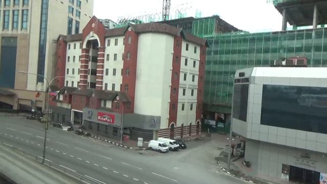 Куала Лумпур По городу на монорельсе часть 1 смотреть онлайн