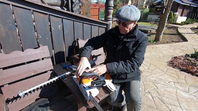 Обрезка елок на даче: оставляю всего одну треть веток смотреть онлайн