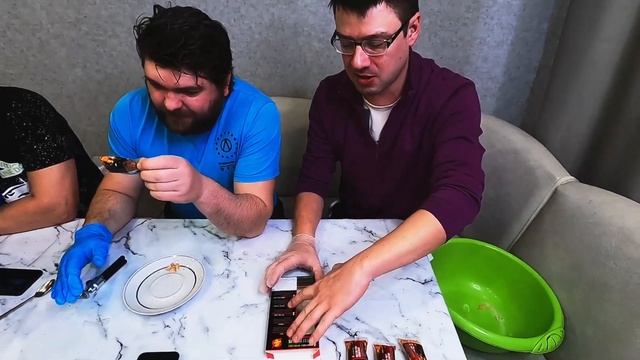 САМЫЕ ОСТРЫЕ ОРЕХИ В МИРЕ!!! 16 МЛН СКОВИЛЛЕЙ!!! ЧЕЛЛЕНДЖ 3.0 смотреть онлайн