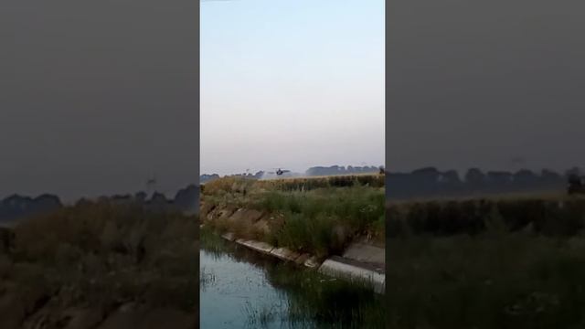 Как опрыскивают поля:) смотреть онлайн