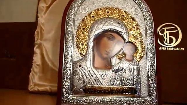 Дорогие иконы. Казанская Богоматерь. Спаситель (листовое серебро, гранаты, золочение, Россия) смотреть онлайн