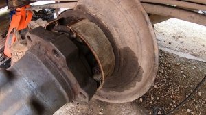 Замена тормозных колодок ручника, грузовой цельнометаллический  Volkswagen Crafter