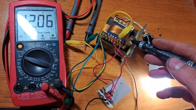Mini invertor 12-230V de 25W cu un tranzistor смотреть онлайн
