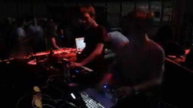 Autodrop @ Antilounge, SuperMarkt, Den Haag (24-10-2013) смотреть онлайн