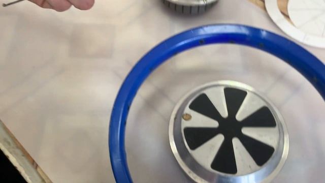 Как за спицовать 6.5 дюймовое гироскутерское колесо. смотреть онлайн