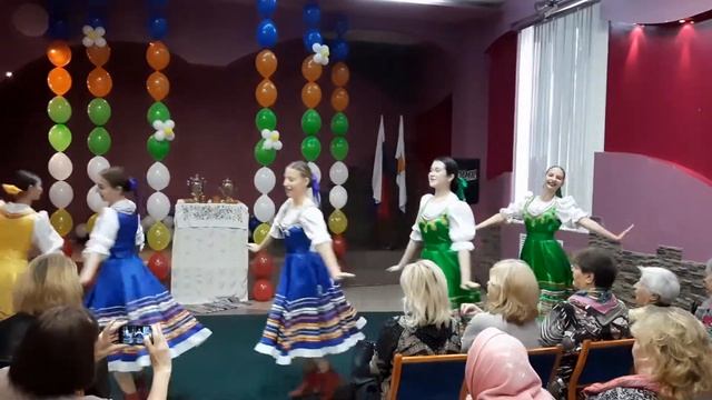 Народный танцевально хоровой коллектив «Вятка» смотреть онлайн