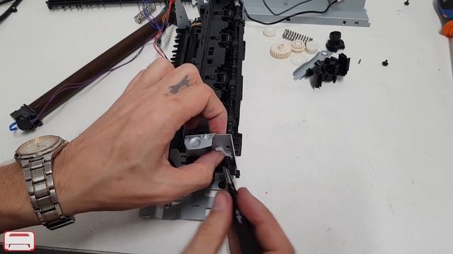 ЗАМЕНА ТЕРМОПЛЕНКИ В ПРИНТЕРЕ HP CLJ M 252dw смотреть онлайн