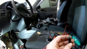 Lanos постоянного горит индикатор открытых дверей.