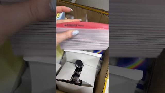 Поступление товаров для мастеров маникюра и педикюра смотреть онлайн