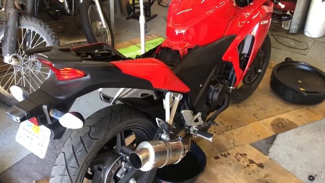 Honda CBR250R Maintenance:  Oil Change, Air Filter, Spark Plug   #SuperEasySuperFast