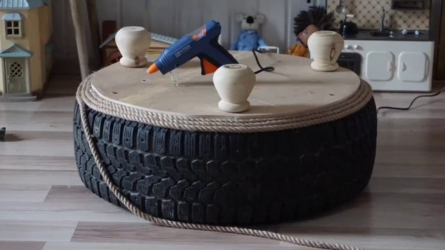 DIY , мастерим стильный пуфик из старого колеса. смотреть онлайн