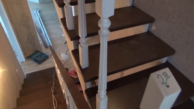 Изготовление лестниц в Санкт-Петербурге.Деревянные лестницы купить