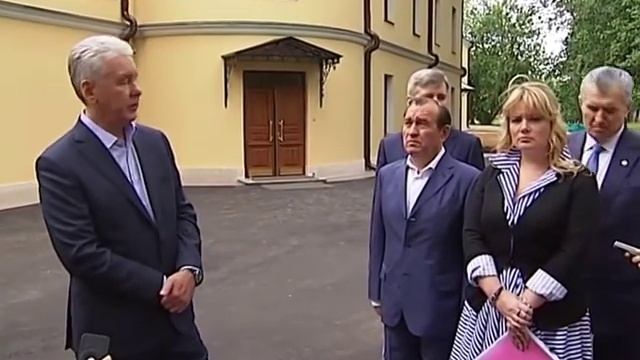 Осмотр Дома Военно-фельдшерской школы после реставрации смотреть онлайн