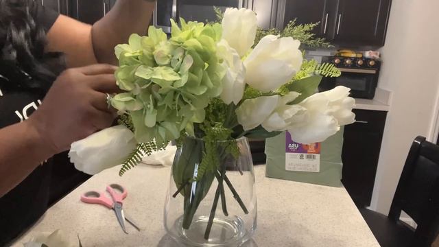 DECORATING FOR SPRING|HOW TO MAKE FLORAL ARRANGEMENTS ON A BUDGET|SPRING FLORAL STYLING смотреть онлайн