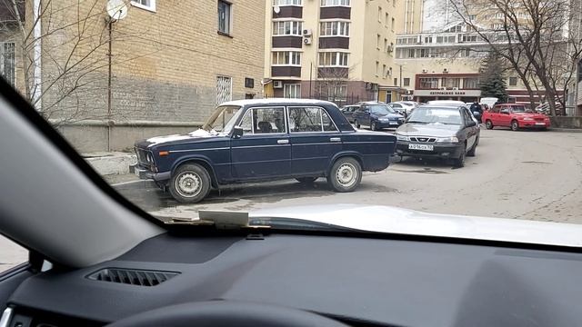 ВАЗ 2106 и RAV4 . Увидел и вспомнилось... vlog видеореплика с ностальгией по детству смотреть онлайн