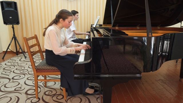 Саенко Юлия 6 класс 13 лет, Носков Захар 7 класс 15 лет, З.Абреу "Тико-тико" смотреть онлайн