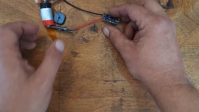 Как зарядить одноразовую электронную сигарету. Зарядка одноразки.